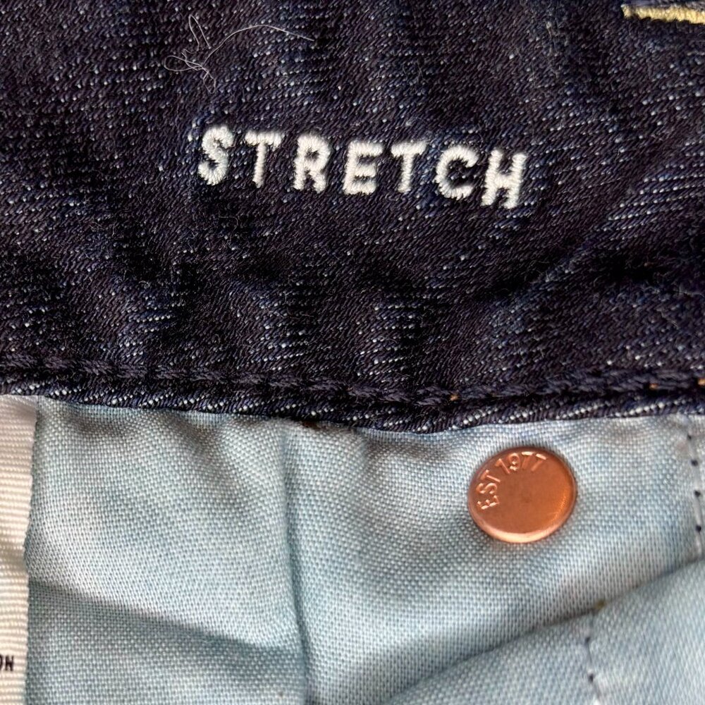 American Eagle Outfitters Women's NWT Midi Stretch Dark Wash Denim Shorts - Picture 15 of 16